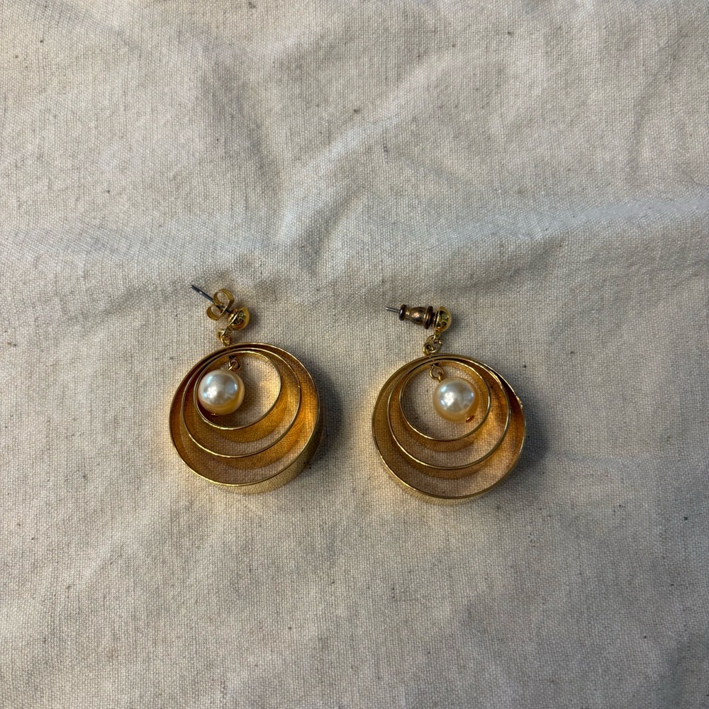 Vintage Faux Gold and Pearl Dangle Earrings